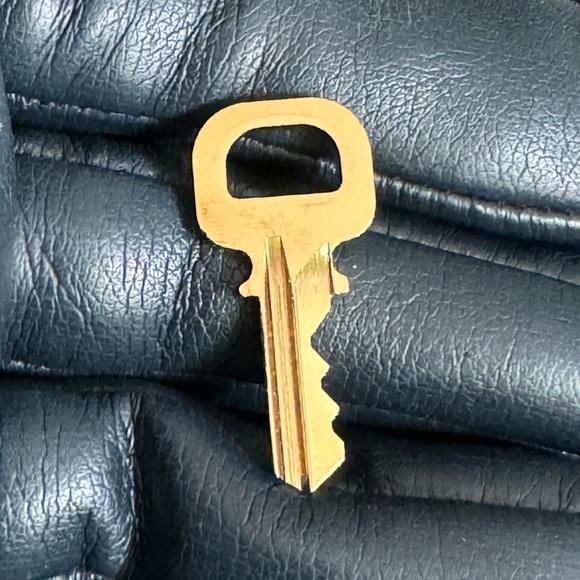 #450 Authentic LV key - Picture 2 of 2